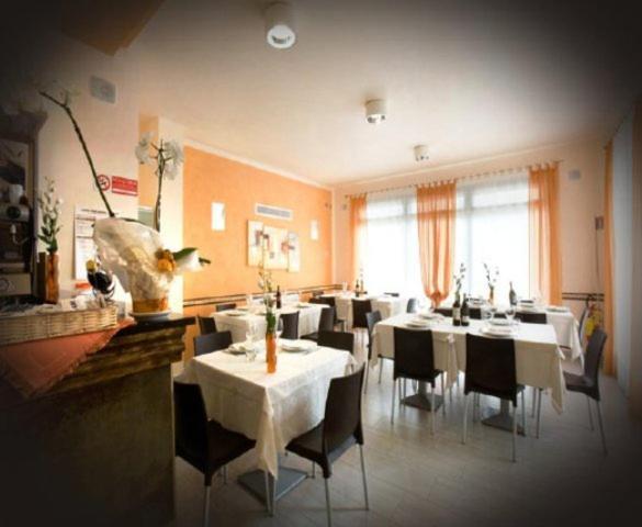 Hotel Ristorante Klaus Porto Tolle Esterno foto